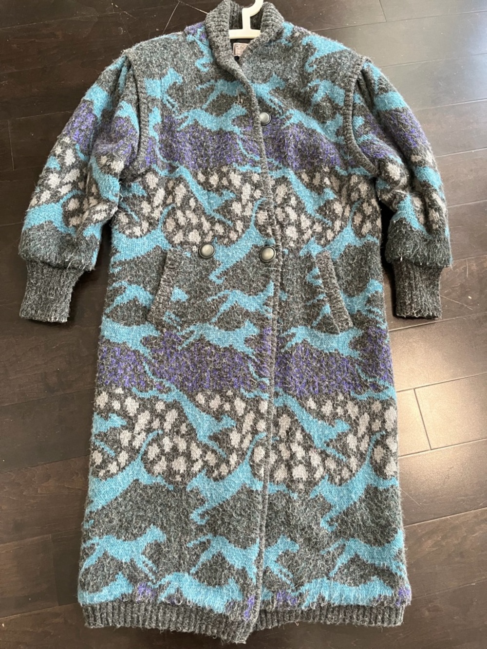 Super sweet vintage long coat by Karizma